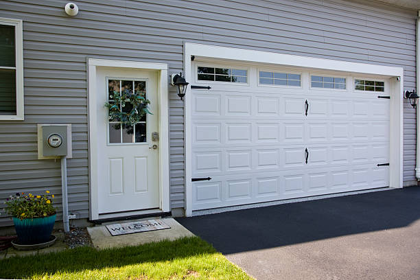 24/7 Emergency Garage Door Panel Replacement experts in Ashe County County, NC